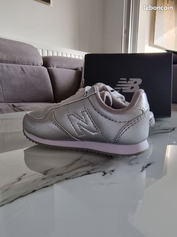 Baskets New Balance argenté pointure 23,5 Chaussures