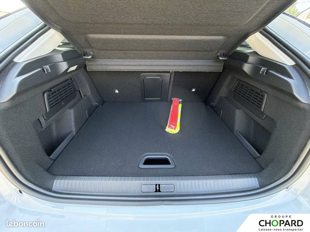 CITROEN C4 Hybride 145 ch e-DCS6 Max (image 24)