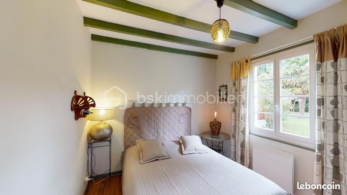 Maison 7 pièces 180 m² - Luxe-Sumberraute 64120 (image principale 15)