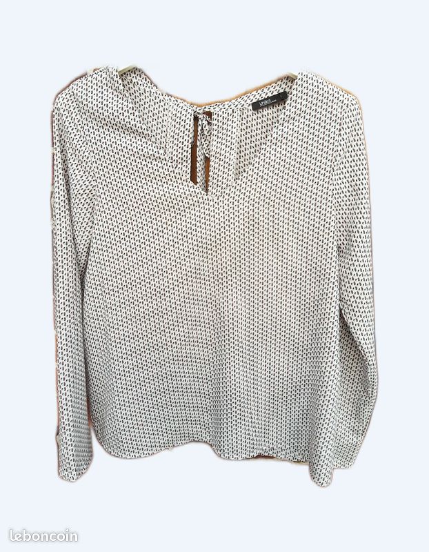 Vends chemisier forme blouse (image 1)
