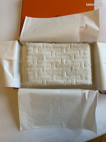Serviette avec Motif Les Léopards de Hermès, 1990 en vente sur