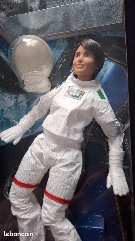 Barbie Signature samantha cristoforetti edition limitée neuf
