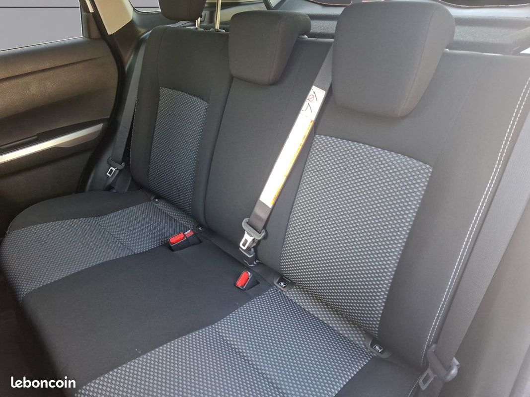 SUZUKI VITARA IV (2) 1.5 DUALJET HYBRID PRIVILEGE AUTO 102Ch Garantie 12 mois (image 14)