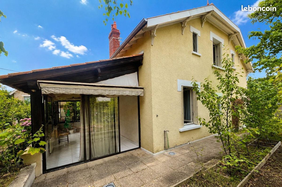 Maison 7 pièces 158 m² · à Figeac · 158 m² · 265 600 €