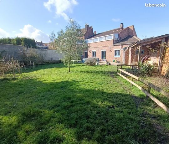 Maison 5 pièces 210 m²