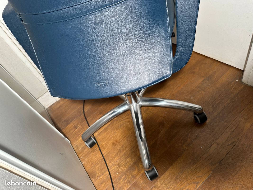 Fauteuil Poltrona Frau Brief executive CUIR comme neuf Designer: Emilio Ambasz (1997) (image 2)
