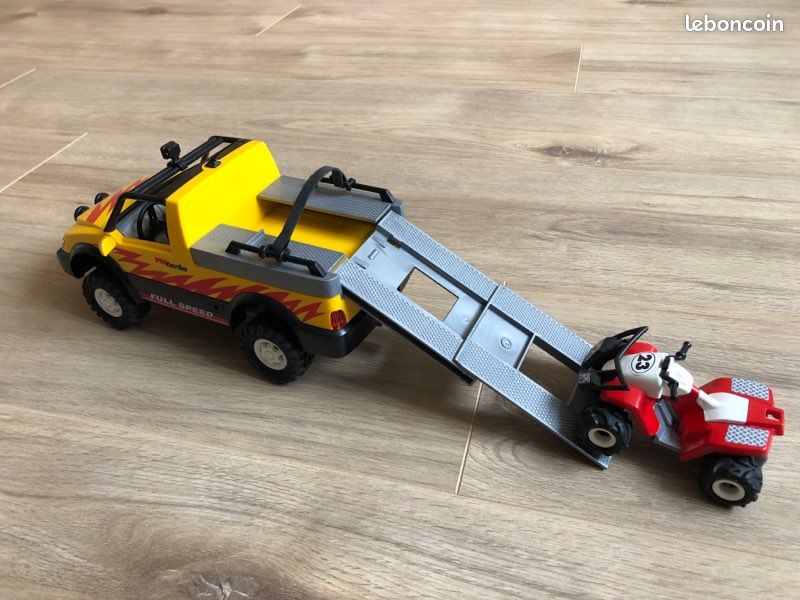 Pick-up Con Quad De Carreras Y Figura, Conjunto De Juego PLAYMOBIL CITY Life 4228
