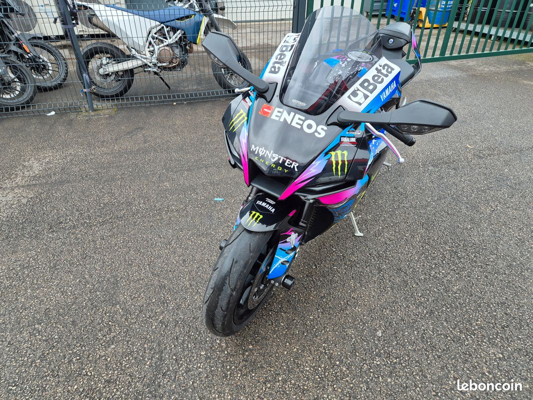 Yamaha R1 2024 (image 2)