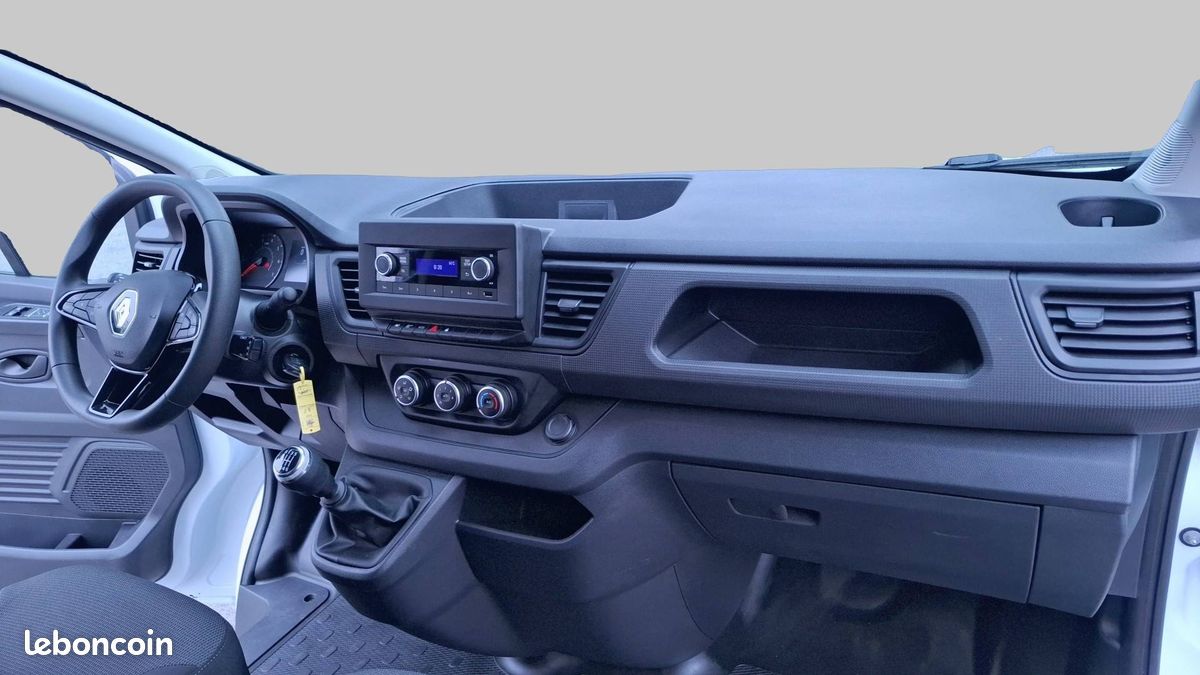 Renault trafic fg blue dci 130 l1h1 3t gsr2 (image 3)
