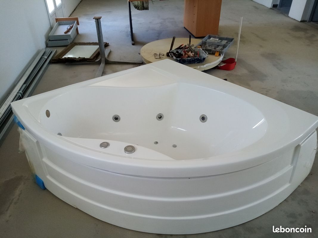 Baignoire. Type balneo (image 1)