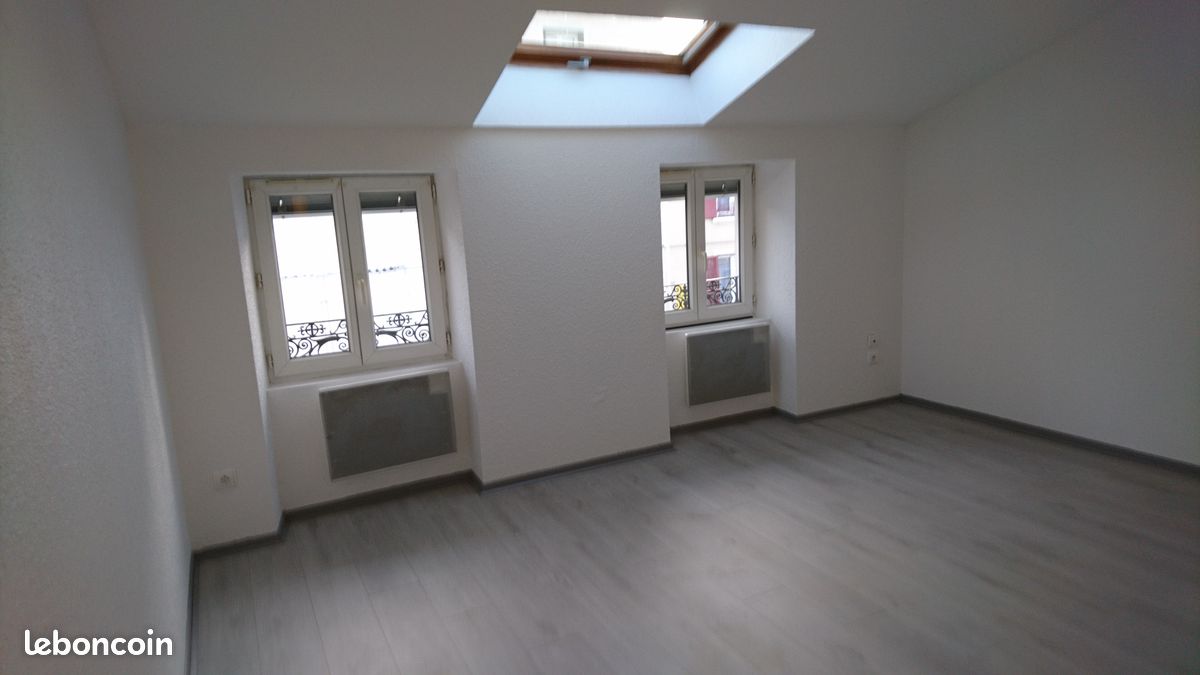 Appartement a louer bourgoin-jallieu - 3 pièce(s) - 37 m2 - Surfyn