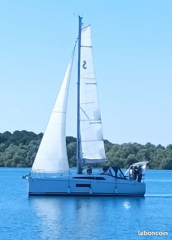 OCEANIS 30.1 (BENETEAU) — View photo 1