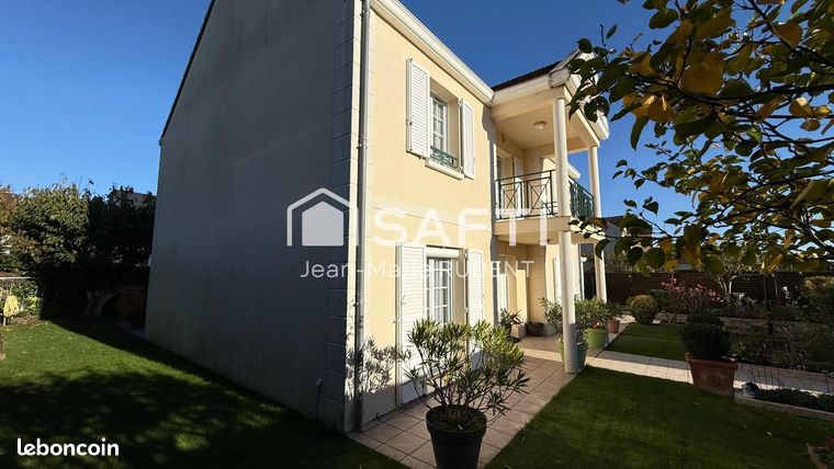 Maison 7 pièces 153 m²