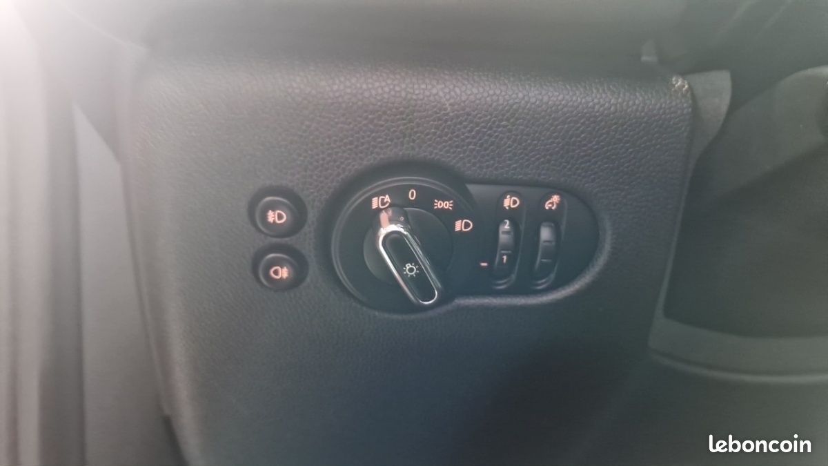 Mini Cooper Edition Greenwich 136 ch BVA7 (image 16)