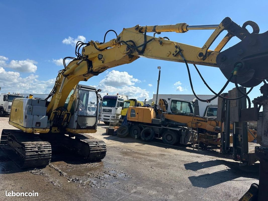 New Holland Kobelco E145 (image 6)