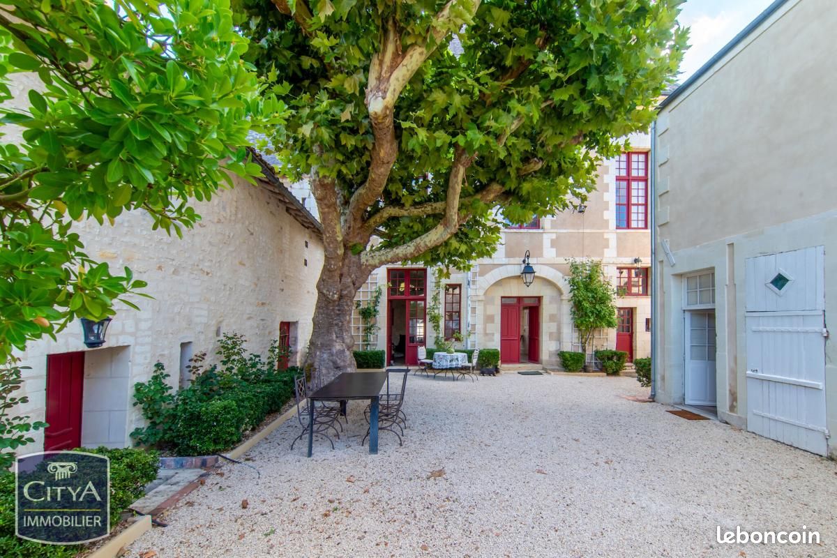 Maison 8 pièces 300 m² · à Richelieu · 300 m² · 549 000 €