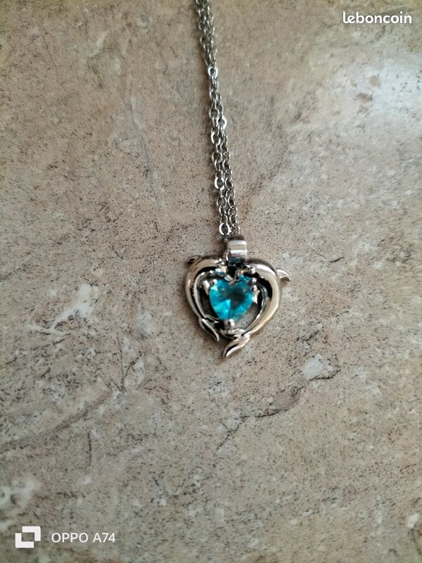 Collier Vintage Lanvin Paris Pendentif Dauphins Coeur Avec Perle - Doré, Années 80