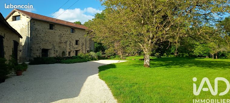 Maison 5 pièces 268 m²