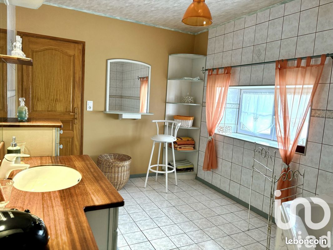 Maison 9 pièces 229 m² - Barbezieux-Saint-Hilaire 16300 (image principale 13)