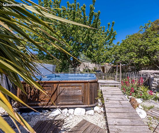 Maison 9 pièces 210 m²
