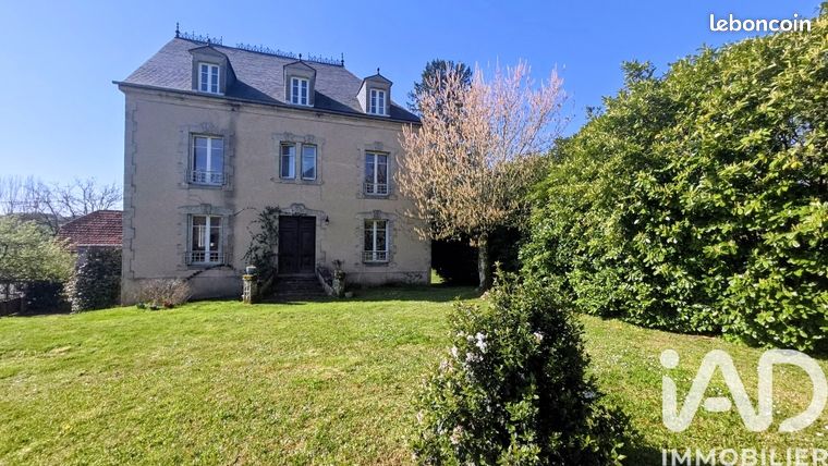 Maison de village 8 pièces 290 m²