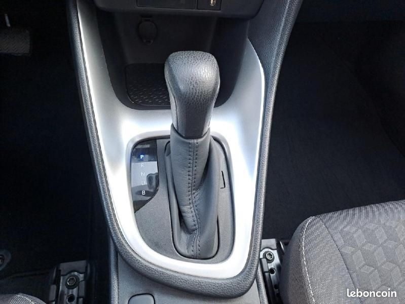Toyota Yaris 116h Dynamic Business 5p + Programme Beyond Zero Academy MY22 (image 21)