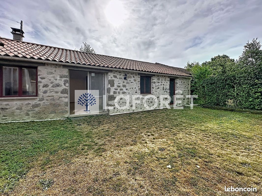 Maison 3 pièces 64 m² · à La Chapelle-Saint-Laurent · 64 m² · 821 €/mois