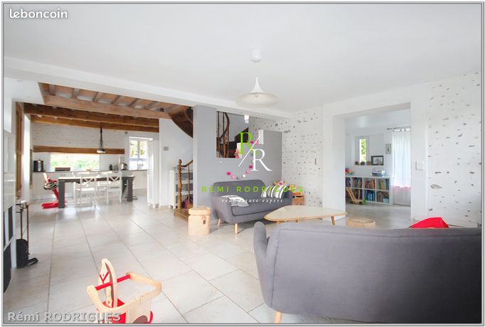 Maison en pierre rénovée | 219 m² | Charme et confort moderne | 6 chambres