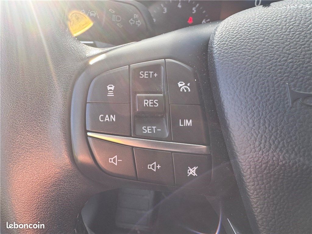 Ford Focus IV ACTIVE 1.5 ECOBOOST 150 S&S Active Business (image 16)