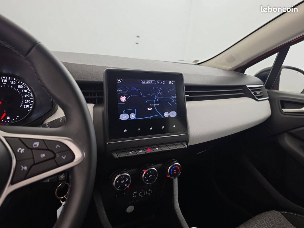 RENAULT Clio Blue dCi 100 Evolution (image 12)