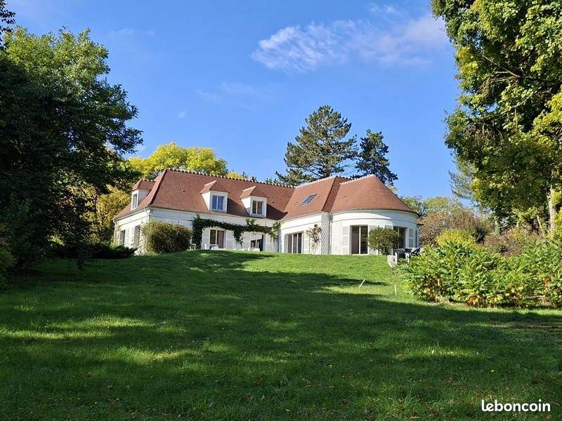 Maison 13 pièces 328 m² · à Septeuil · 328 m² · 890 000 €