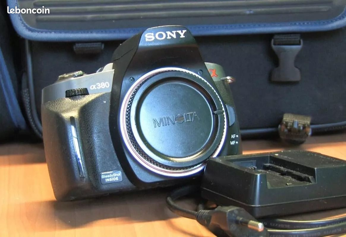 Sony Alpha A380 Reflex Numérique 14MP Avec Deux Objectifs, Noir, Occasion
