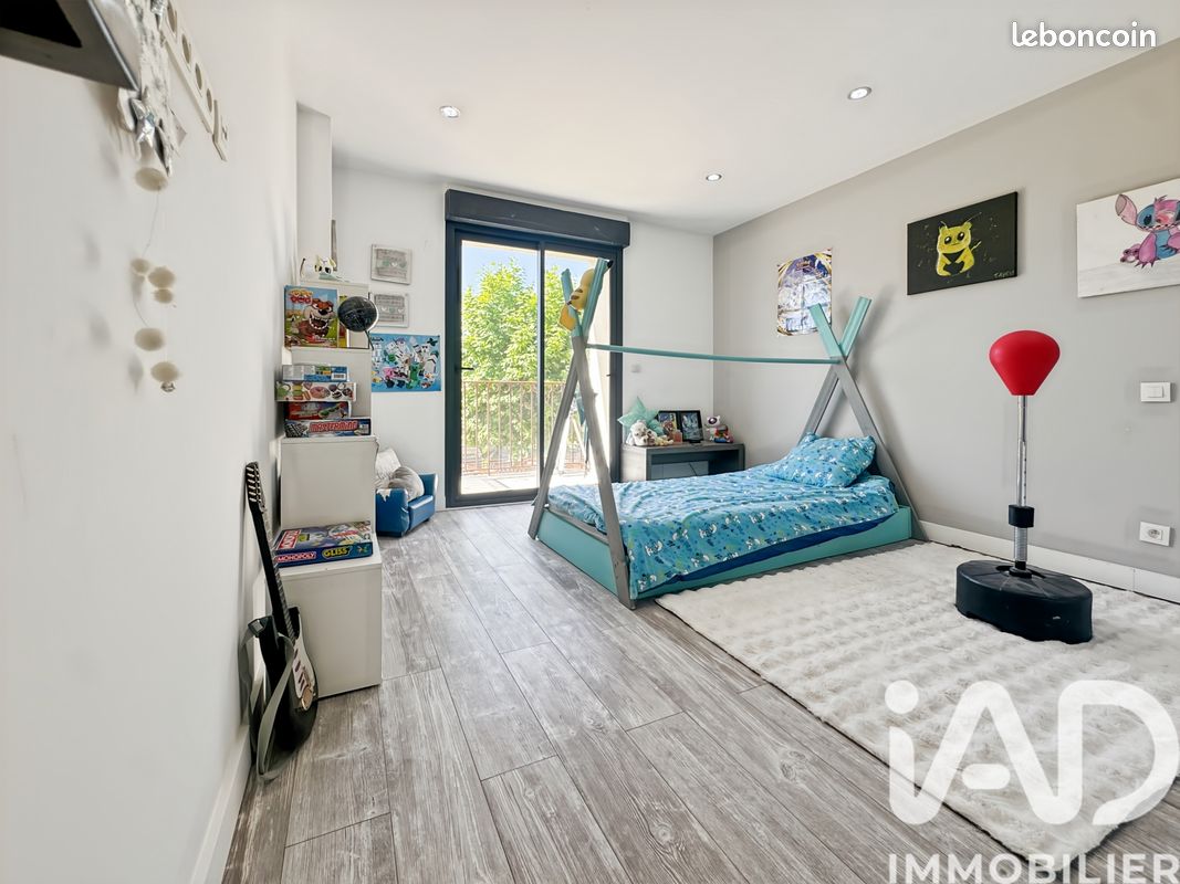 Mas 12 pièces 370 m² (image 12)