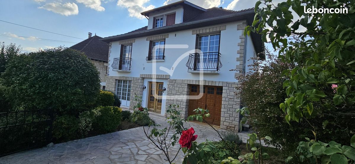 Maison 7 pièces 175 m² · à Brive-la-Gaillarde · 175 m² · 195 000 €