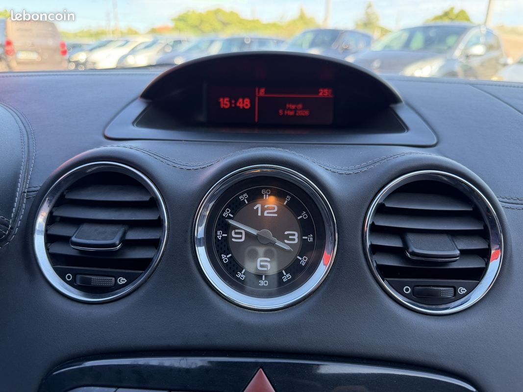 Peugeot RCZ 2.0 HDI FAP 163CH (image 12)