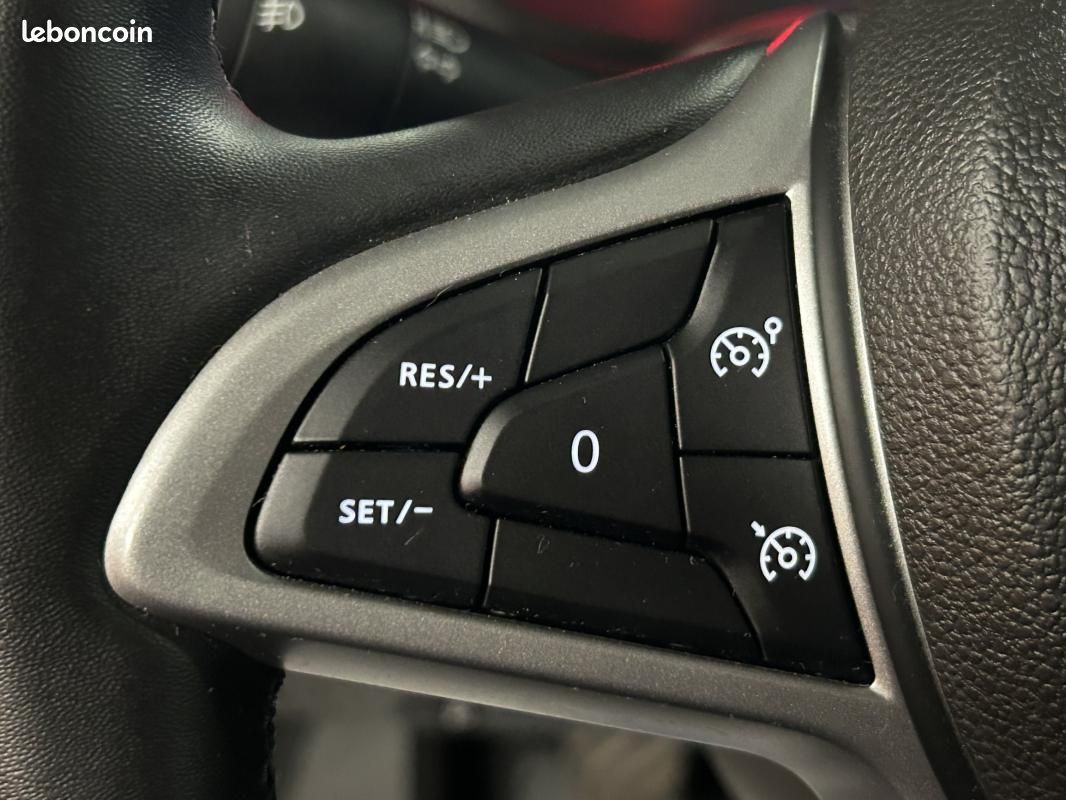 Dacia Duster BluedCi 115 4x4 EXPRESSION *SIEGES CHAUFFANTS + RADAR RECUL (image 31)