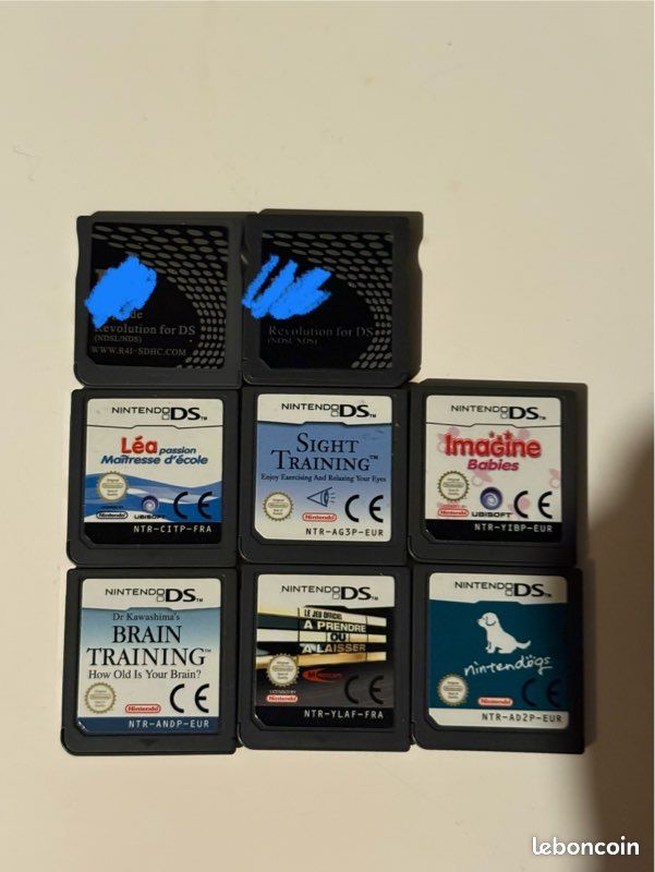 Lot Nintendo DS Lite (noire et blanche) + pack de jeux + housse (image 3)