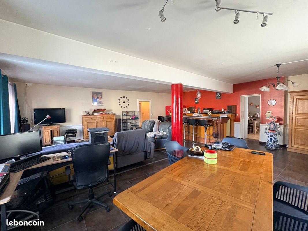 Maison 5 pièces 214 m² · à Réparsac · 214 m² · 140 384 €