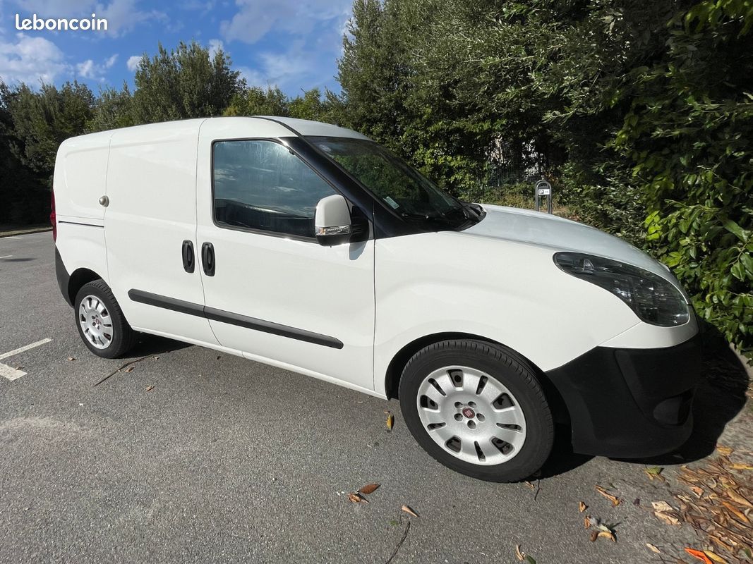 FIAT Doblo Cargo III - 1.4 T-Jet 16V GNV Fourgon court tôlé 120 cv (image 1)