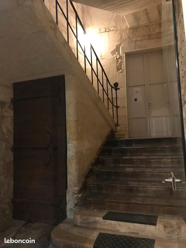 Bureaux à louer 100m2 centre-ville Saintes - Saintes 17100 (image principale 0)