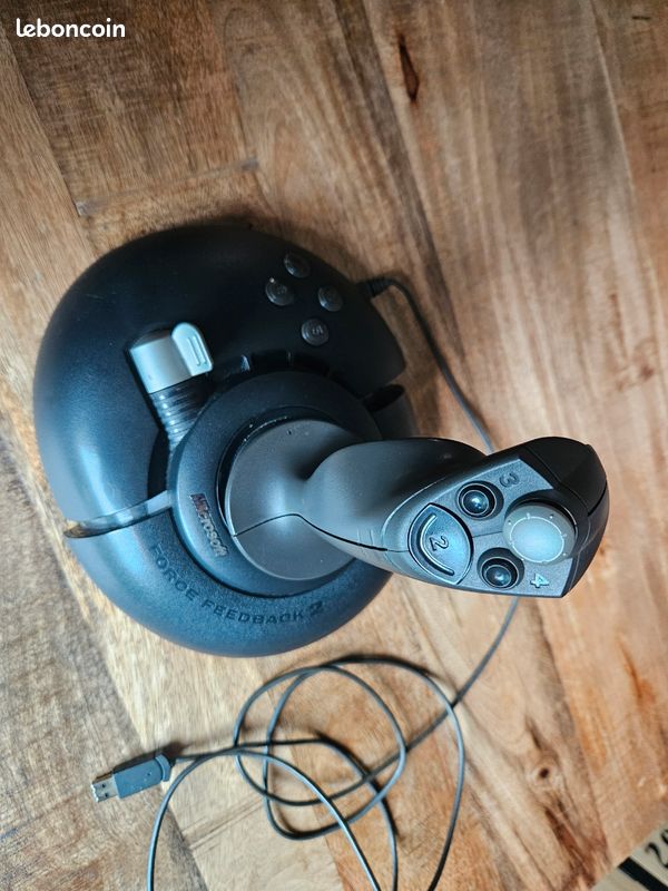 Lot 2 joysticks simulateur de vol : Thrustmaster HOTAS Cougar + Microsoft SideWinder Force Feedback 2 (image 2)