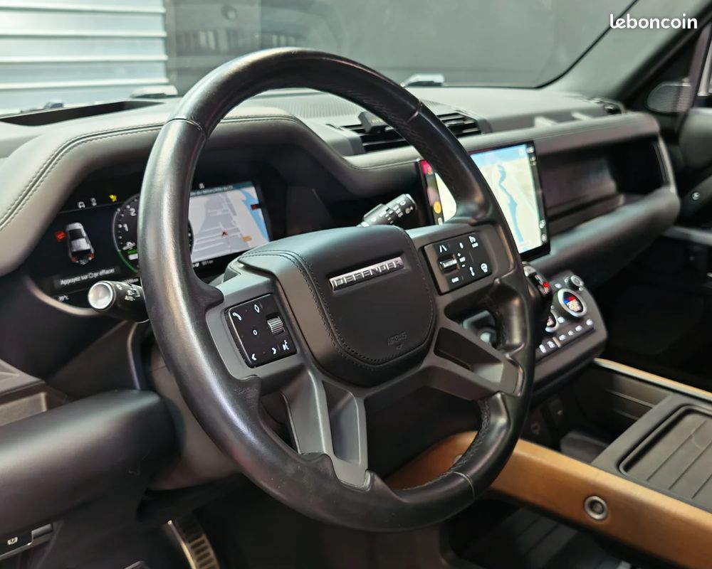 LAND ROVER DEFENDER 110 P400e PHEV BVA8 X-Dynamic - ORIGINE FRANCE- 1ER MAIN - BLACK PACK - MERIDIAN - CAM 360° - TOIT OUVRANT - PACK HIVER (image 12)