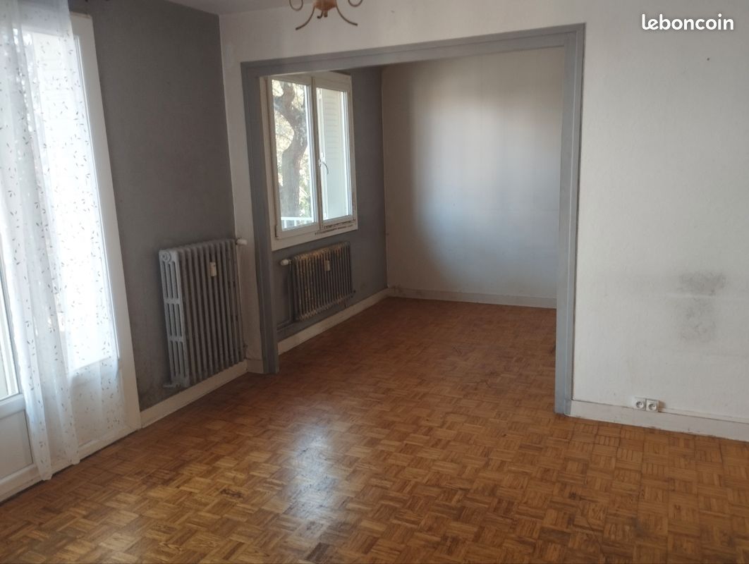 Appartement 4 pièces 80 m² · à Roanne · 80 m² · 670 €