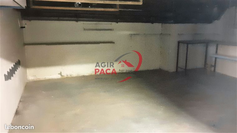 https://img.leboncoin.fr/api/v1/lbcpb1/images/92/90/97/9290974e874deab9511e162c587d121b04072bbc.jpg?rule=ad-image