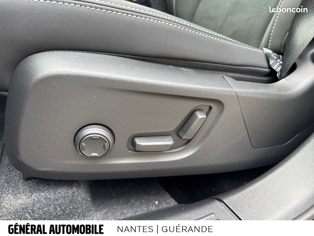 VOLVO XC40 B3 163 ch DCT7 Ultra (image 12)