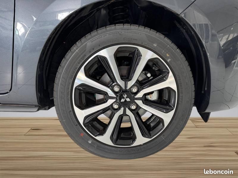 Mitsubishi Space Star 1.2 MIVEC 71ch CVT AS&G Red Line Edition (image 9)