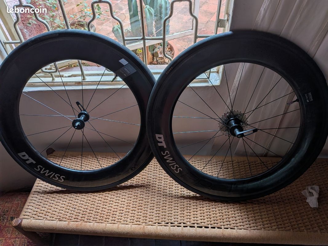 Roue aero DT SWISS ARC 1400 DICUT (image 4)