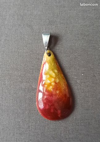 Pendentif émail Limoges Contour Or - Bijou Occasion Style Camée, Marque Peltrant, Pierre Rouge
