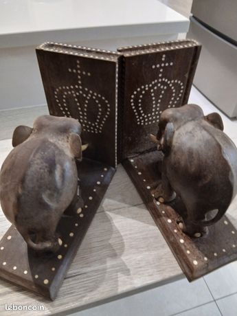 Paire De Serre-livres éléphants En Bois Massif Sculpté - Déco Vintage