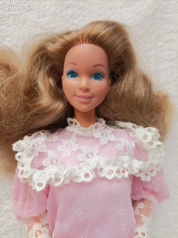 Barbie maman de la Famille doucoeur (image 2)